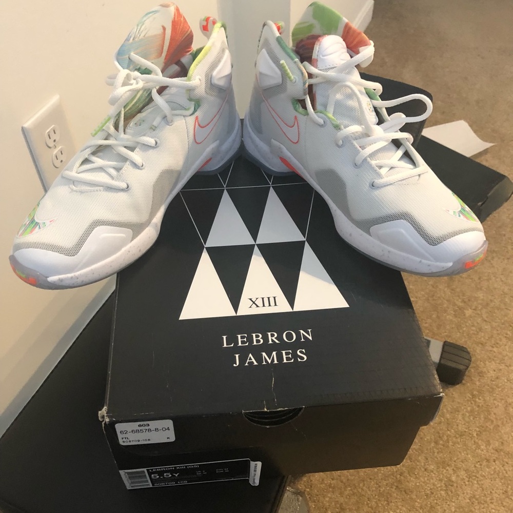 Lebron 13 easter